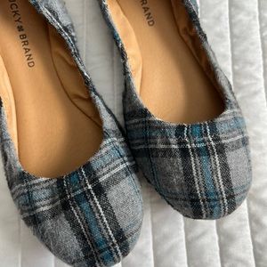 Lucky Brand Gray Plaid Flats